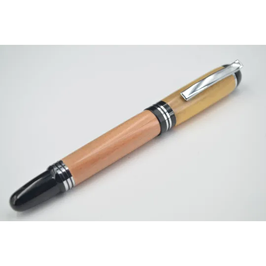 Stylo plume en bois de cade