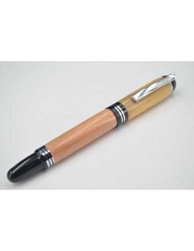 Fountain pen in cade wood