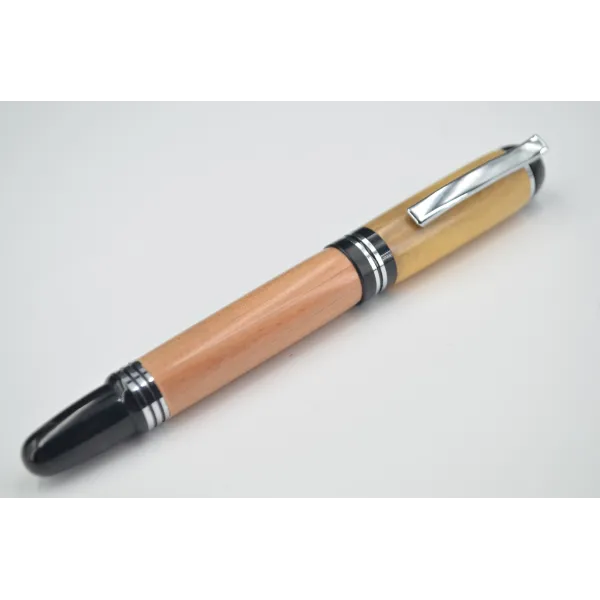 Stylo plume en bois de cade