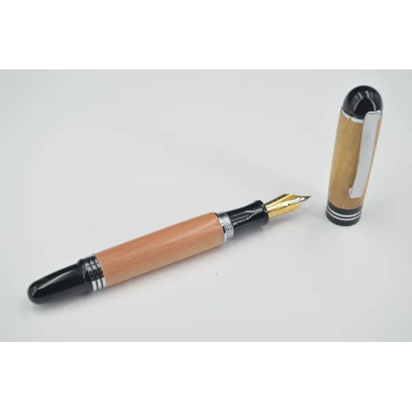 Stylo plume en bois de cade