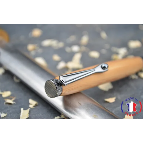 Stylo bille en genévrier cade
