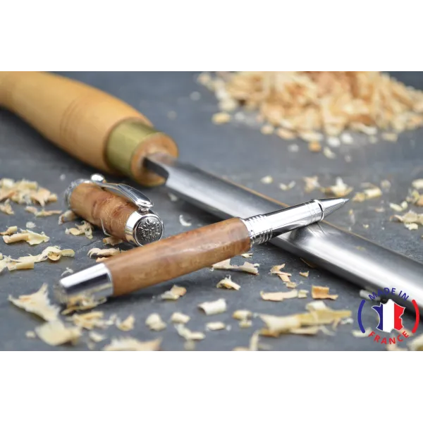Very high-end roller pen with elm magnifying glass