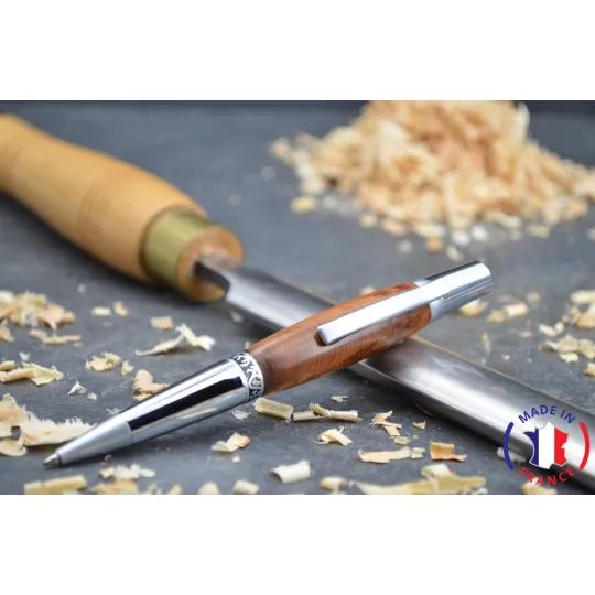 Stylo en bois quart tournant en bois d'olivier.