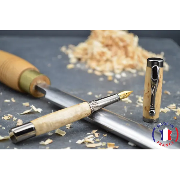 Stylo plume en bouleau madré