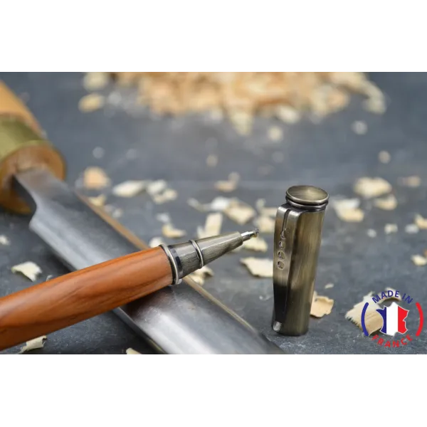 Stylo bille en bois de if