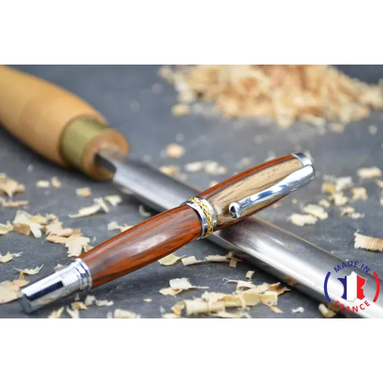 Fountain pen made of cocobolo wood.