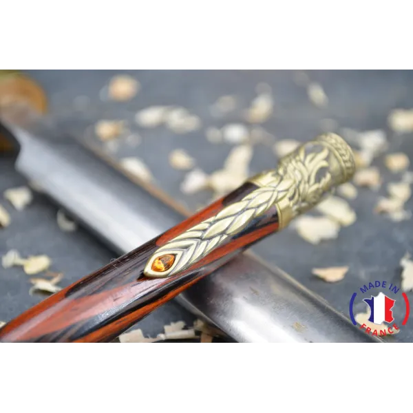 Stylo bille Patricia en bois d'assemblage Padouk et d’ébène.