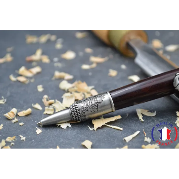 Stylo en bois d'Ebène.