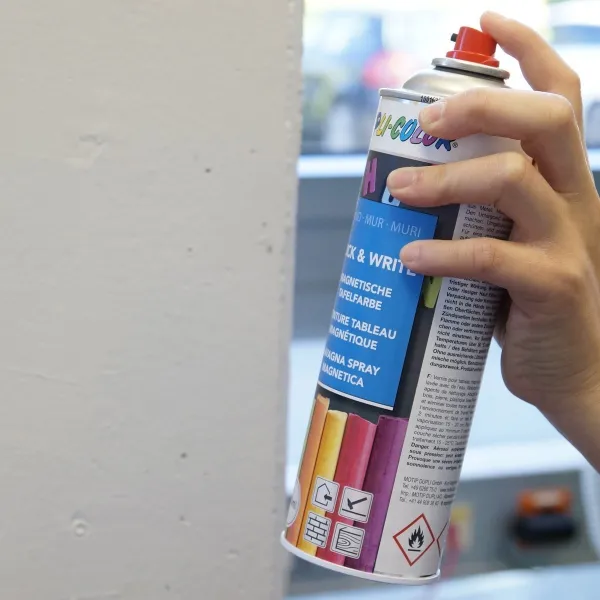 Aérosol de peinture tableau magnétique