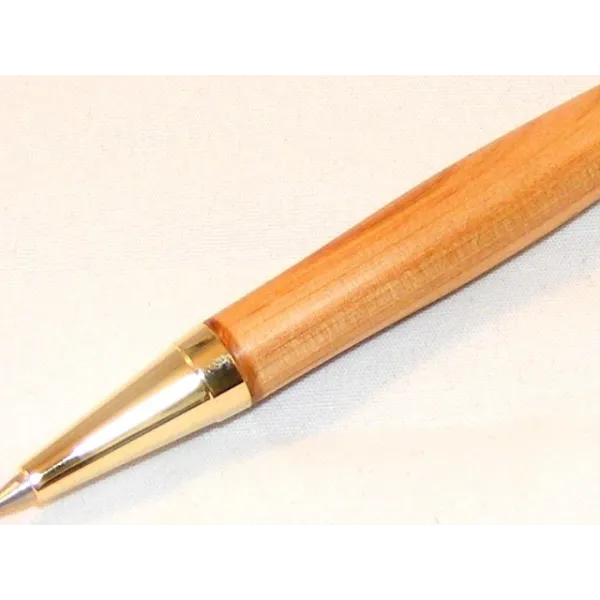 Pen carries juniper wood mine cade